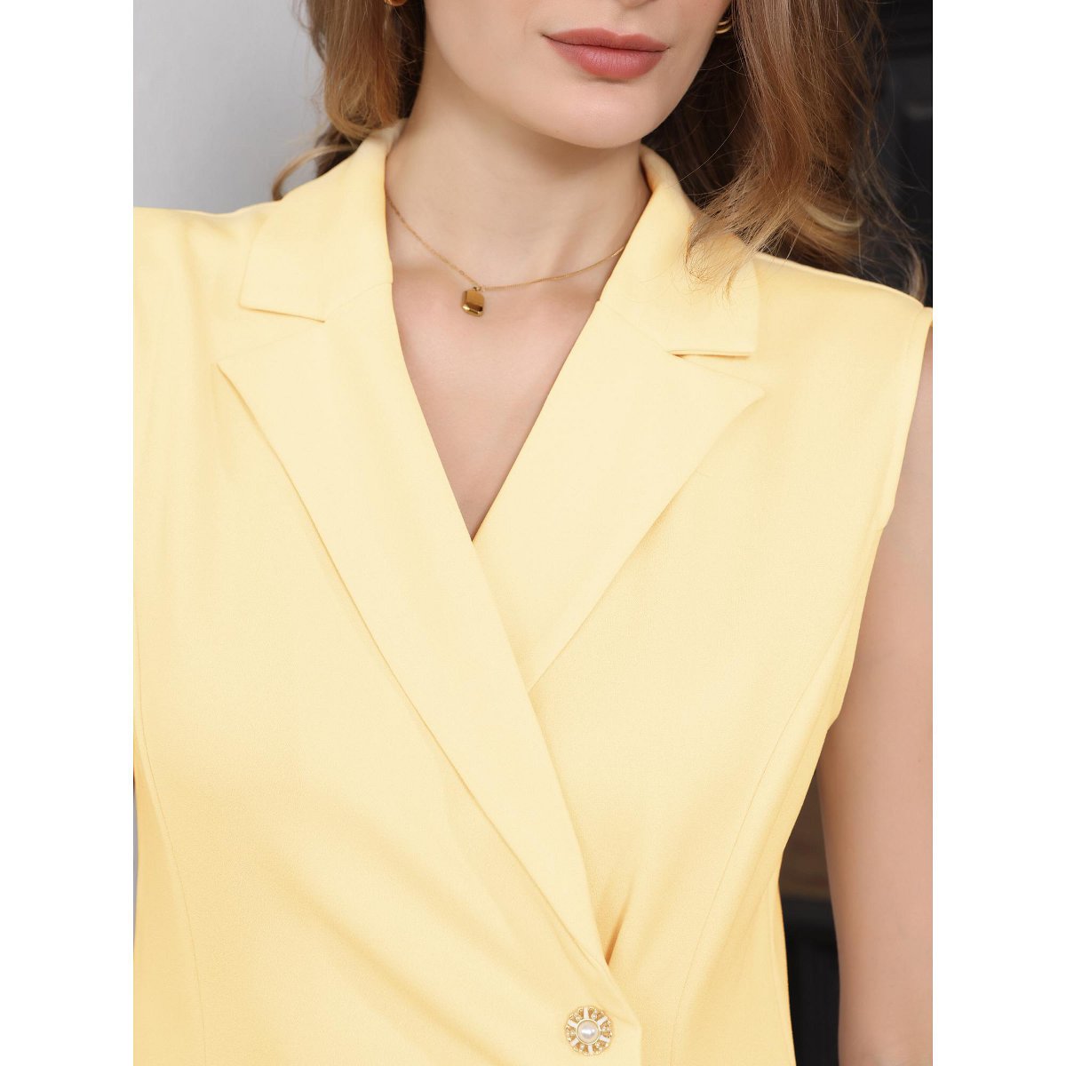 Женские платья INSPIRE CHIC Women's Notch Lapel Neck Sleeveless Slit Front Ruched Wrap Pencil Dresses Yellow Medium — фото 4
