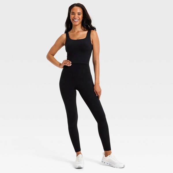 Top deportivo de cuello cuadrado y corte ultra corto para mujer - All In Motion™ 3