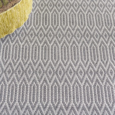 6'7" x 9' Gray Geometric Wool Braided Area Rug