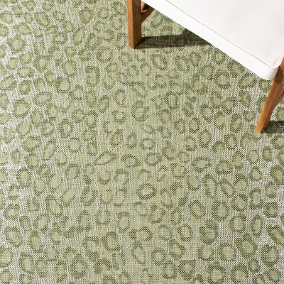 Light Green and Ivory Synthetic Indoor/Outdoor Runner Rug