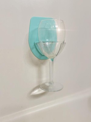 Portable Plastic Suction Wine Cup Holder Silicone Wine Glass Holder for  Bath & Shower - China Suction Wine Cup Holder, Wine Glass Holder for Bath &  Shower