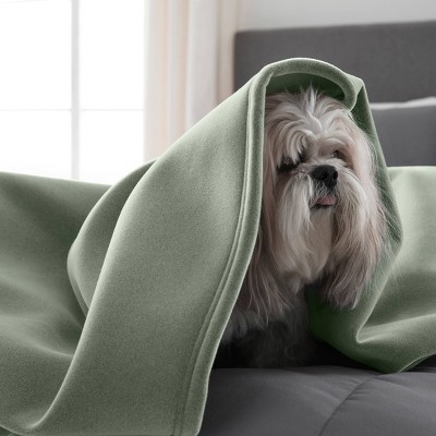 Luxurious Moss Green Fleece Full/Queen Blanket - Lightweight and Reversible