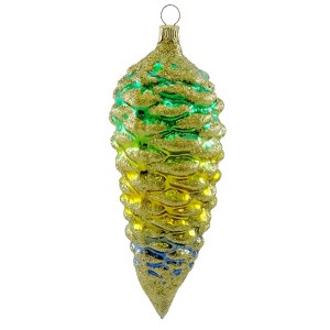 Pinecone - 1 of 1