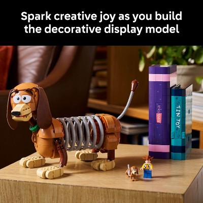 Детские конструкторы LEGO Disney and Pixar Toy Story Slinky Dog Bookends 43301 — фото 6