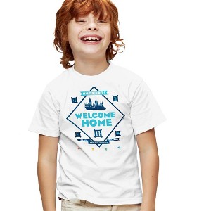 Boys' Harry Potter Hogwarts Welcome Home T-Shirt - 1 of 4