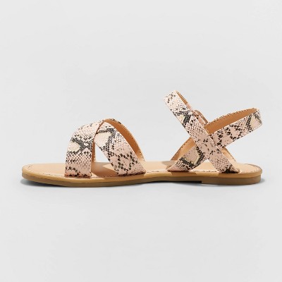 slippers slide on