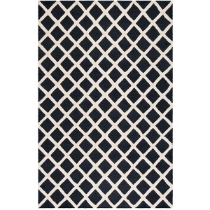 Cambridge CAM135 Tufted Indoor Rug - Safavieh - 1 of 4