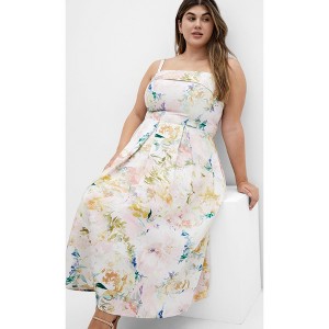 Women's Plus Size Garden Of Love Linen Dress - pout | CITY CHIC - 1 of 4