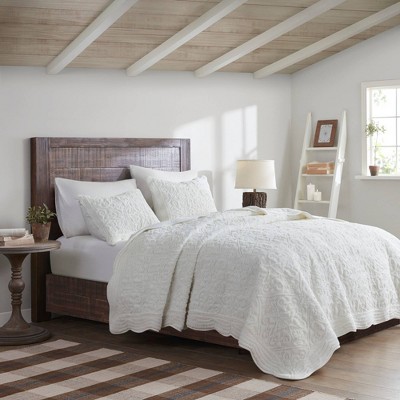 Ivory Faux Fur Embroidered Full Quilt Set