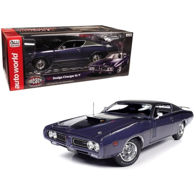 1971 Dodge Charger R/T Plum Crazy Purple Met w/Black Vinyl Top 1/18 Die Cast Model Car by Auto World