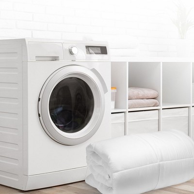 Queen White Microfiber Down Alternative Comforter