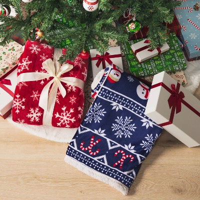 Red Snowflake Reversible Fleece Sherpa Christmas Blanket