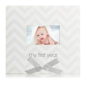 Pearhead First Year Calendar - Gray Chevron