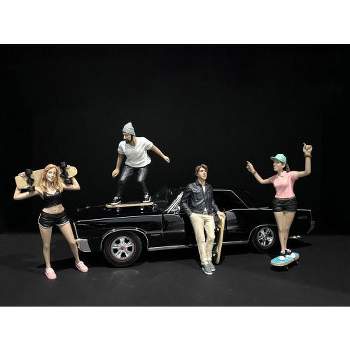 Skateboarders Figurines 4 piece Set for 1/24 Scale Models by American Diorama