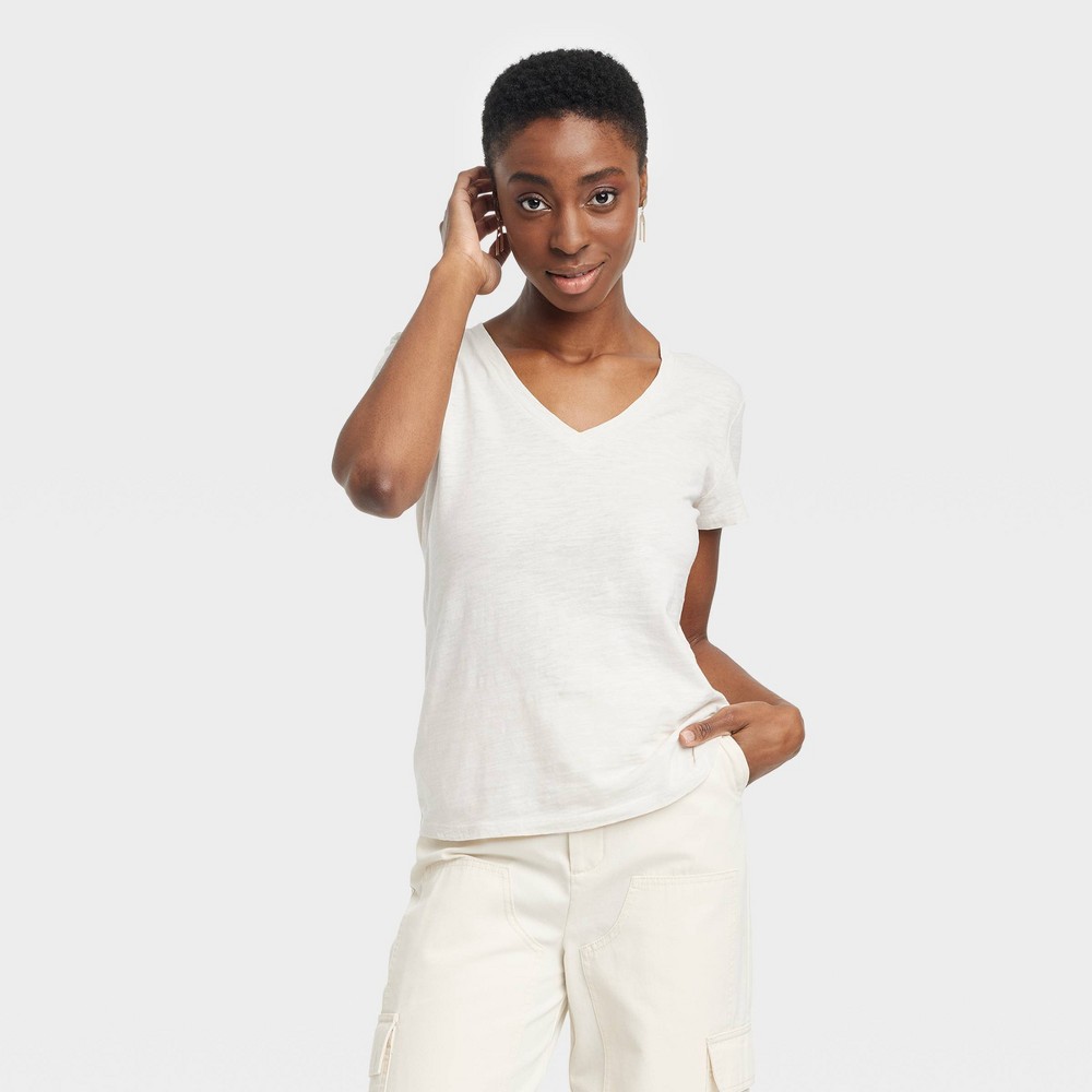 Women's Fitted V-Neck Short Sleeve T-Shirt - Universal Thread™ Cream XL