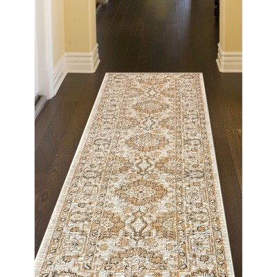 Sandy Floral 24" Synthetic Traditional Flatweave Area Rug