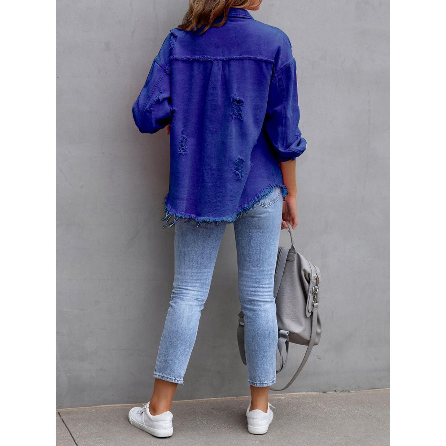 Женская куртка EadianDree Women Denim Jacket Long Sleeve Lapel Button Front Frayed Hem Distressed Outerwear, цвет: Джинсовый — фото 2