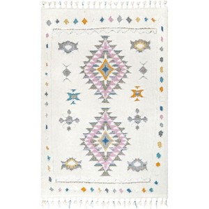 Nuloom Jocelyn Global Shag Tasseled Indoor Area Rug - 1 of 4