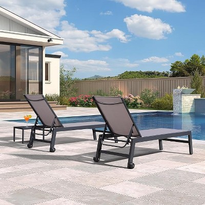 PURPLE LEAF Patio Chaise Lounge Set 2 Pieces Textilene Pool Lounge Chairs with Wheels Sunbathing Chair for Outdoor, Beach, Yard, Side Table Included
