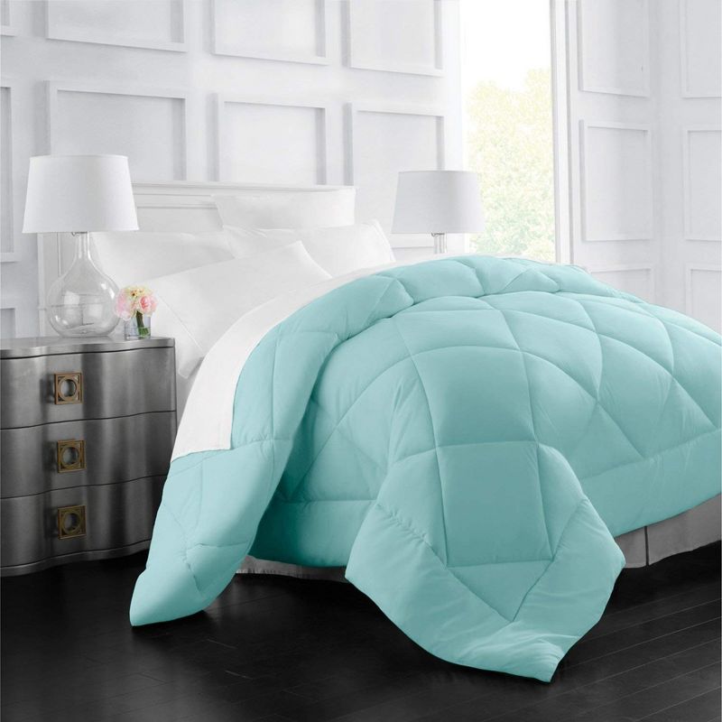 Italian Luxury Down Alternative Lightweight Comforter 2100 Series, 1 of 5