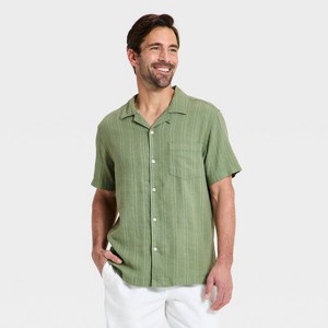 Camisa de botones de cuello camp de manga corta con mezcla de lino para hombre - Goodfellow & Co™