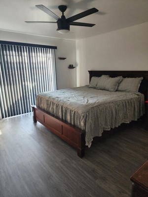 Guest review image 1 of 2, zoom in