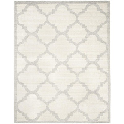 beige/light grey