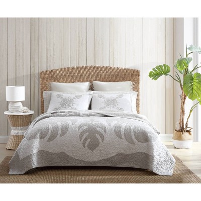 Molokai Island Inspired Reversible Cotton Full Quilt Set in Gray