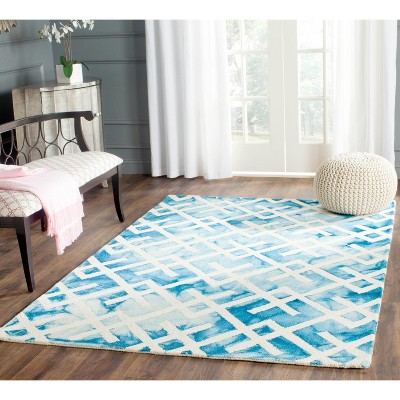 Blue and Ivory Hand-Tufted Wool Area Rug 3' x 5'