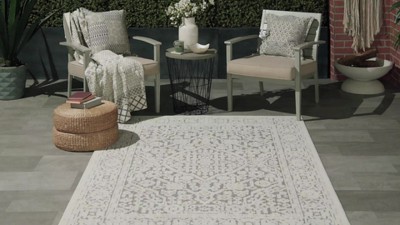 Dark Grey Floral Synthetic 4' x 6' Area Rug