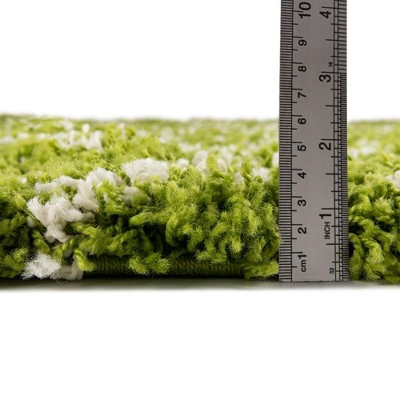 Green and Ivory Oval Trellis Shag Synthetic Rug 4' x 6'