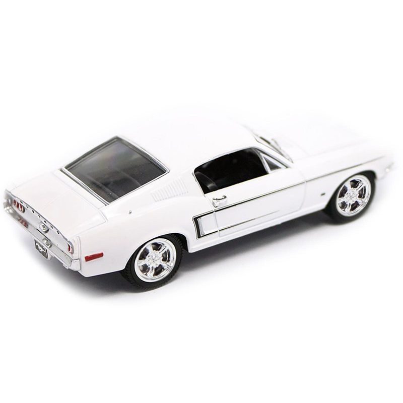 1968 Ford Mustang GT White Signature Series 1/43 Diecast Car by Road Signature, 3 of 4