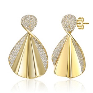 Guili 14K Gold Plated Cubic Zirconia Dangle Earrings Featuring a Sparkling and Elegant Design, Perfect for Modern Jewelry and Sophistication - 1 of 2