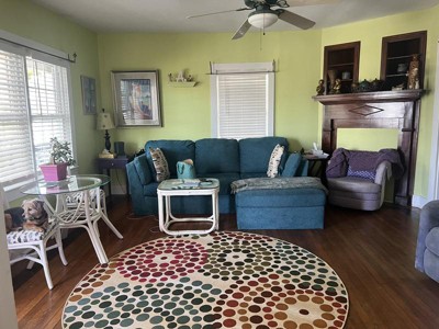 Guest review image 2 of 2, zoom in
