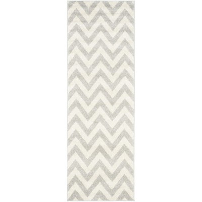 Amherst AMT419 Power Loomed Indoor Rug -Safavieh