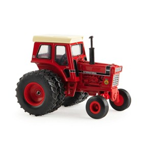 1/64 International Harvester 1466 Black Stripe Wide Front with FFA Logo, ZFN44276 - 1 of 4