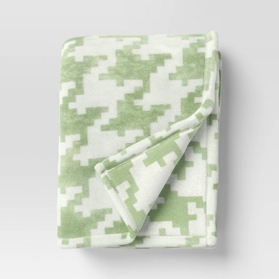 Houndstooth Printed Plush Throw Blanket Light Green - Room Essentials™