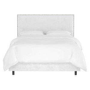 Queen Bella Nail Button Border Bed White Velvet with Pewter Nailbuttons - Cloth & Co.