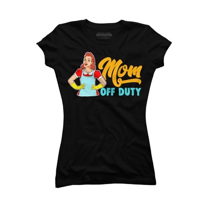 Junior's Design By Humans Mom Off Duty Cartoon By savariya T-Shirt