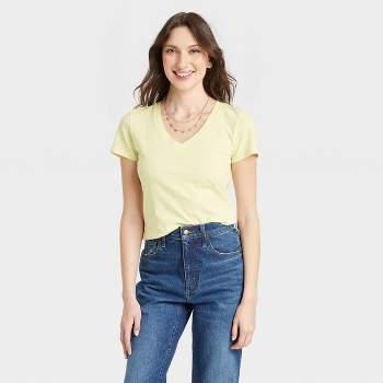 Women's Fitted V-Neck Short Sleeve T-Shirt - Universal Thread™ White XS