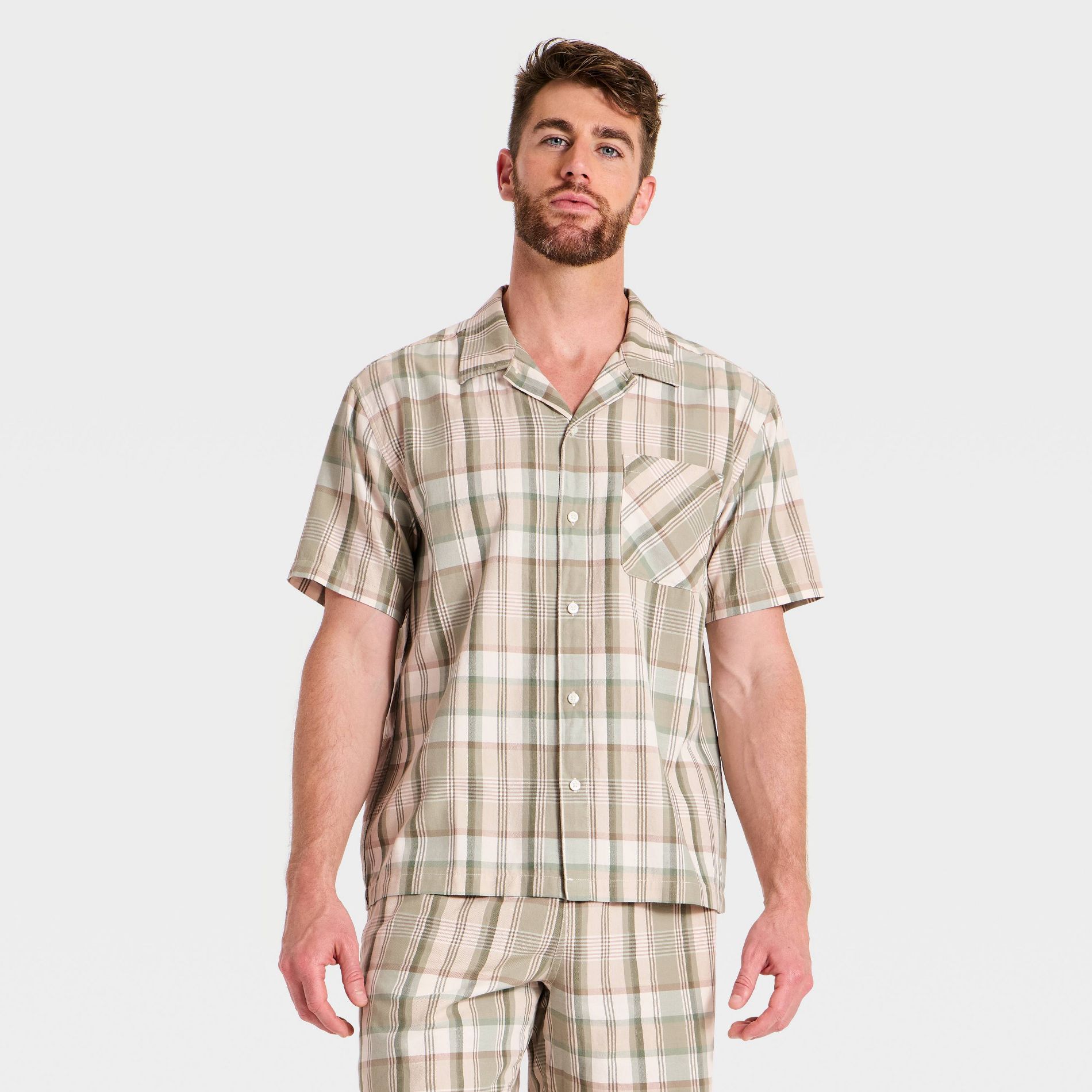 Men's Short Sleeve Great Outdoors Plaid Button-Up Shirt - Goodfellow & Co™ Green