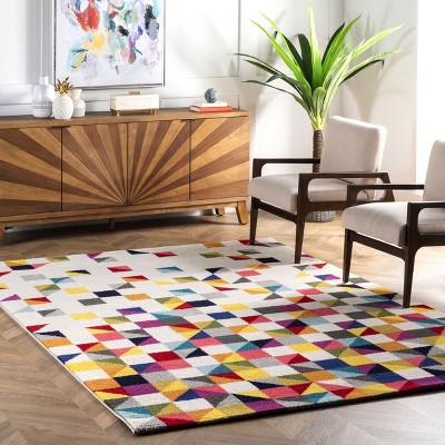 Nuloom Takisha Triangle Indoor Area Rug