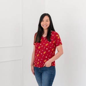 Women’s Relaxed Fit V-Neck in Gryffindor™ - 1 of 3