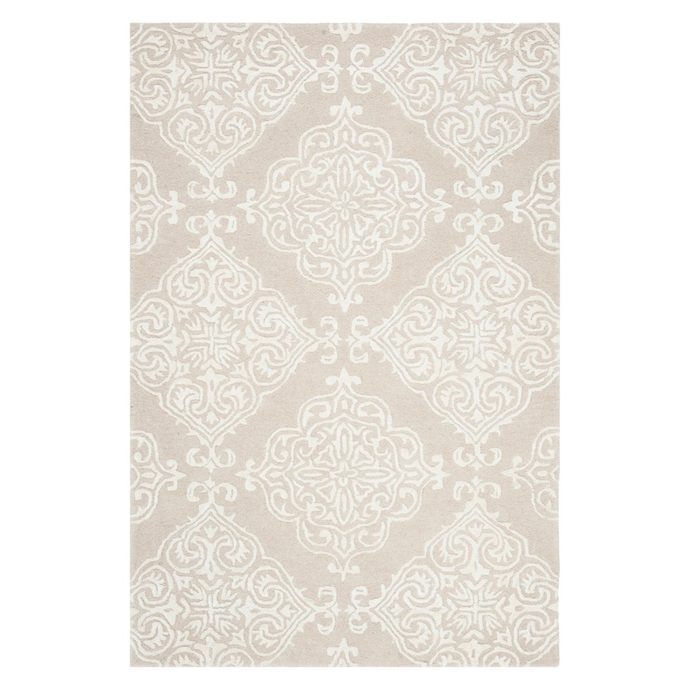 4'x6' Medallion Tufted Area Rug Beige/Ivory - Safavieh