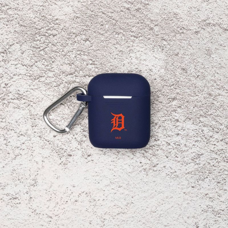 MLB Detroit Tigers Silicone AirPods Case Cover, 3 of 4