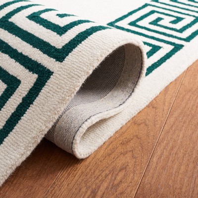 Ivory and Green Hand-Tufted Wool 6' x 9' Rectangular Rug