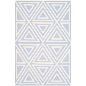 Safavieh Kids Triangles SFK912 Hand Tufted Indoor Rugs - Safavieh - 1 of 4