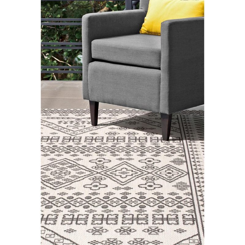 nuLOOM Kandace Bohemian Indoor and Outdoor Area Rug, 5 of 9