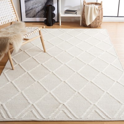 Ivory Handwoven Wool and Cotton 4' x 6' Area Rug