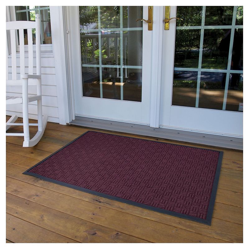 3&#39;x5&#39; Solid Doormat Burgundy - HomeTrax, 2 of 6